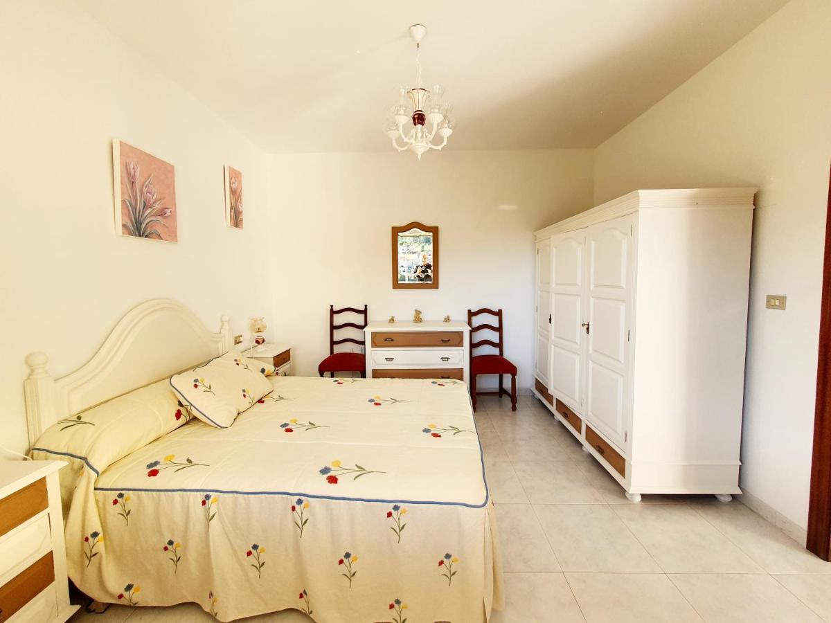 Apartamentos Romaris Minarzo Luaran gambar